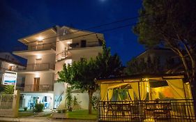 Philoxenia Apartments